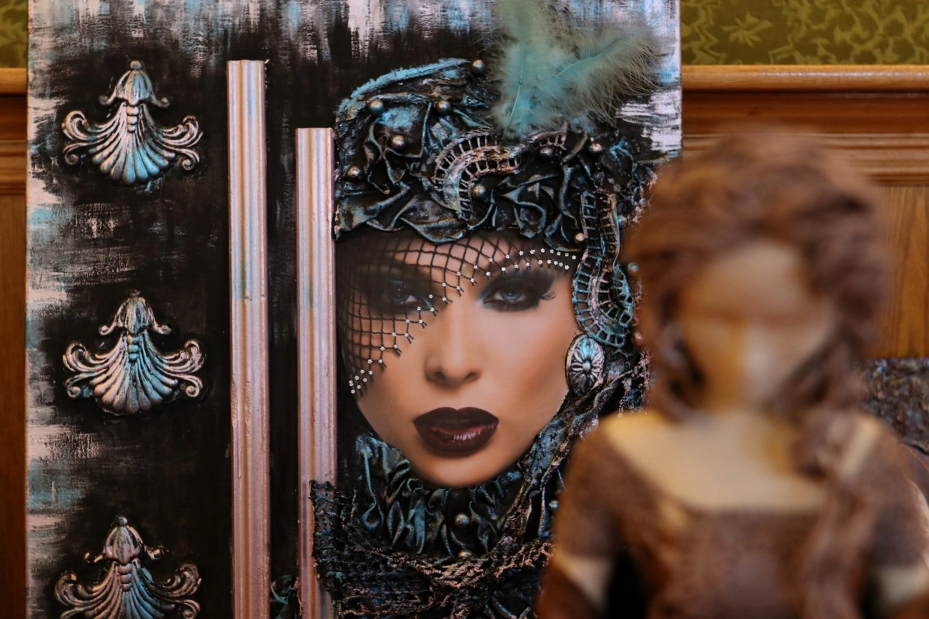 Textilszobrászati kiállítás és megnyitó a Semmelweis emlékév alkalmából