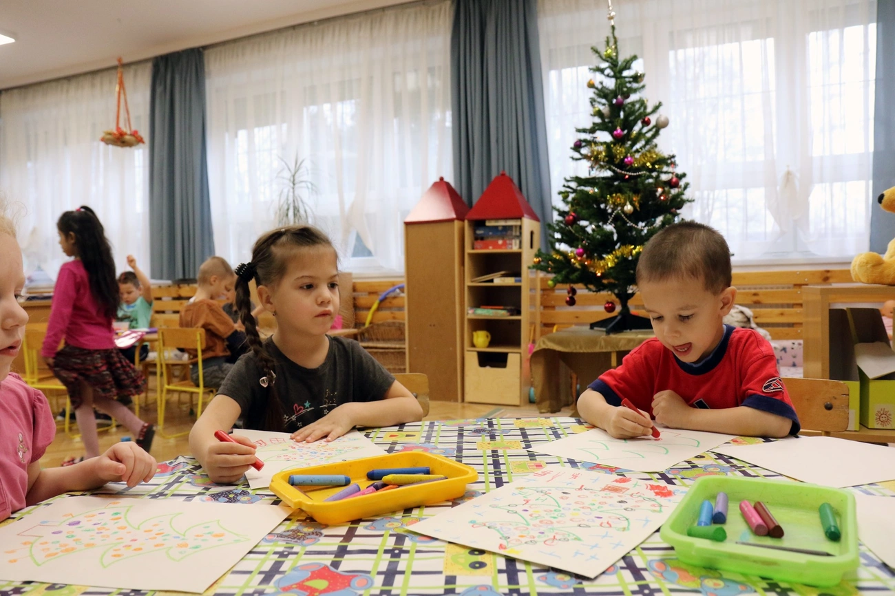 Karácsonyi ajándék a Tündérkert Óvodának és a  Szeretetdoboza