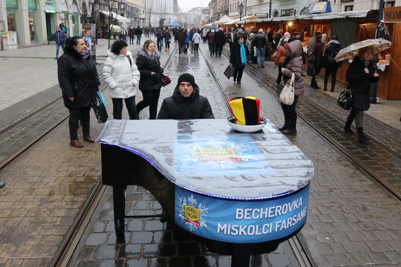 Becherovka Miskolci Farsang, péntek I.