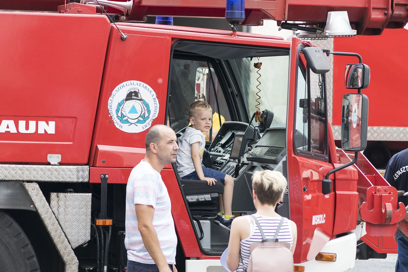 „Kis Balázsok” a miskolci tűzoltólaktanyában