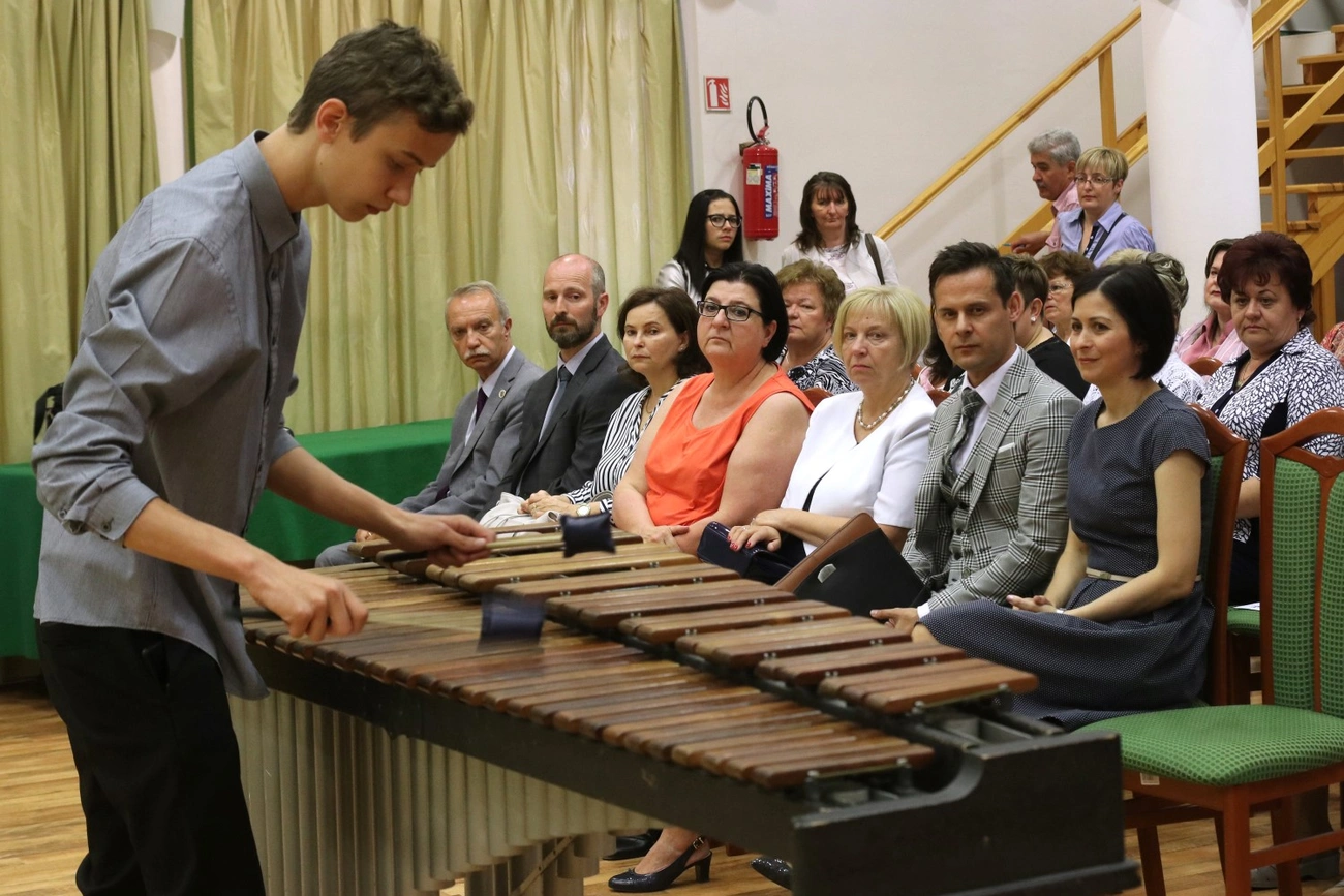 Pedagógusnapi ünnepség a Diósgyőri Gimnáziumban