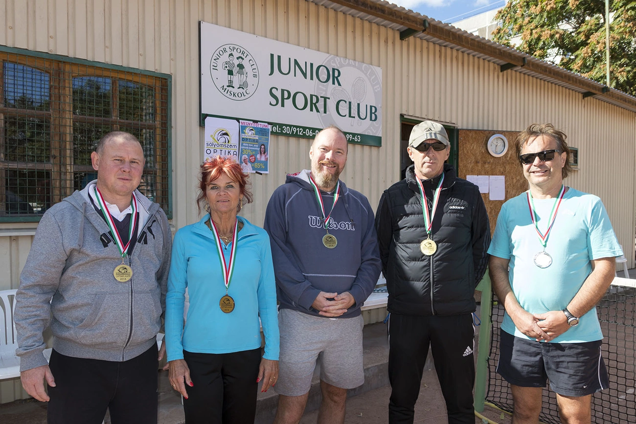 Sólyomszem tenisz kupa