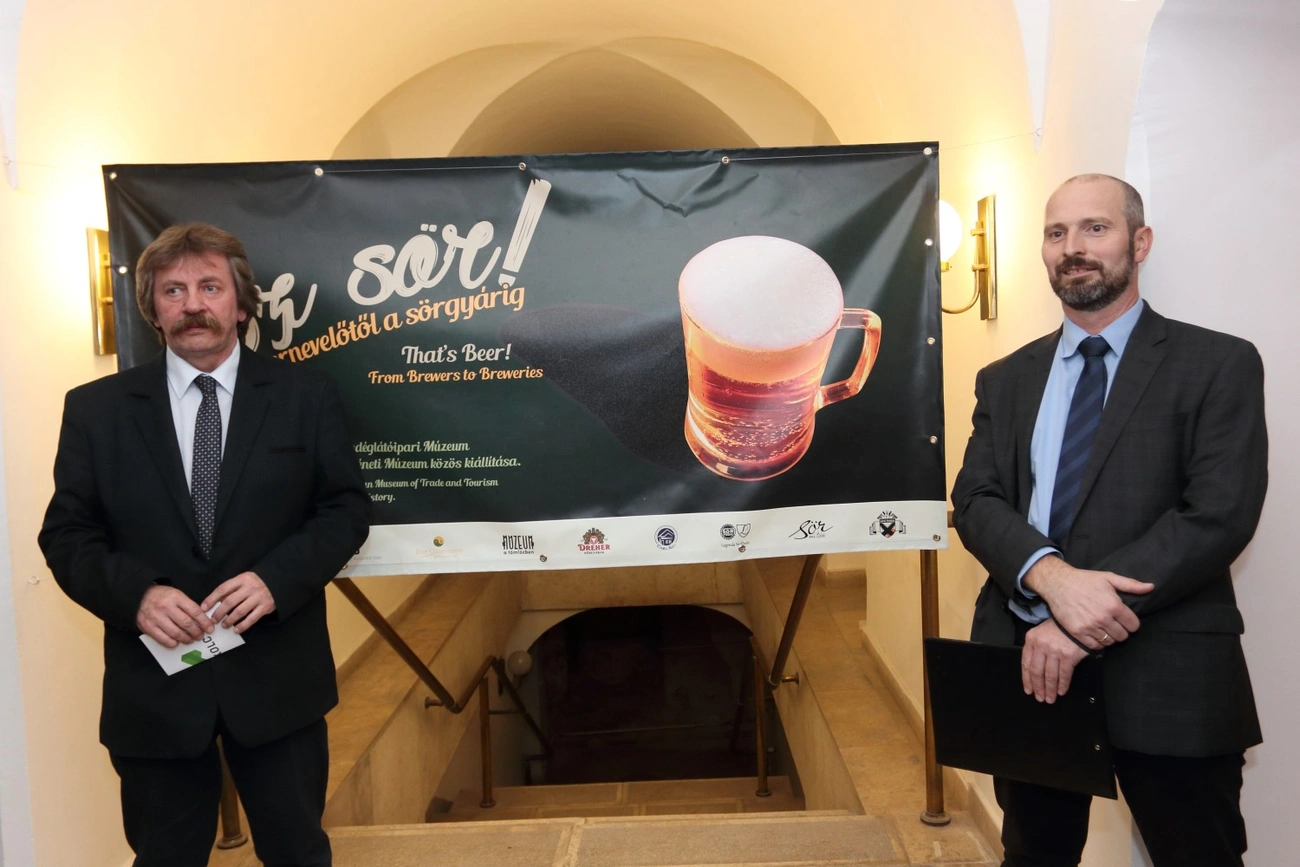 Sör kiállítás a Papszeren