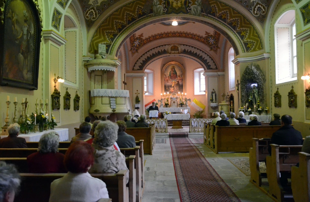 Búcsú a Hámori Magyarok Nagyasszonya templomban