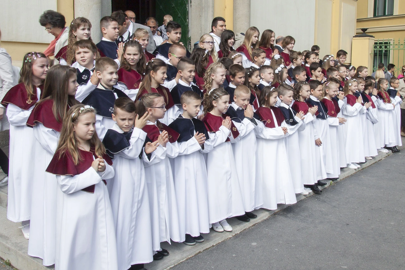 Elsőáldozók a mindszenti templomban
