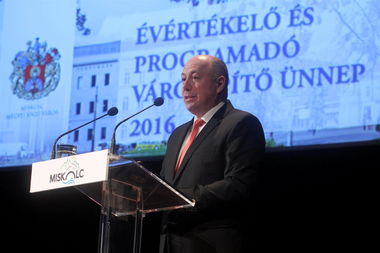Évértékelő és programadó városépítő ünnep