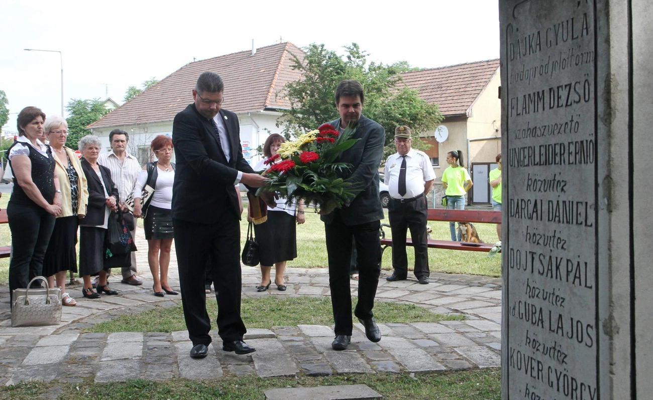 Koszorúzások a Hősök Napján Miskolcon