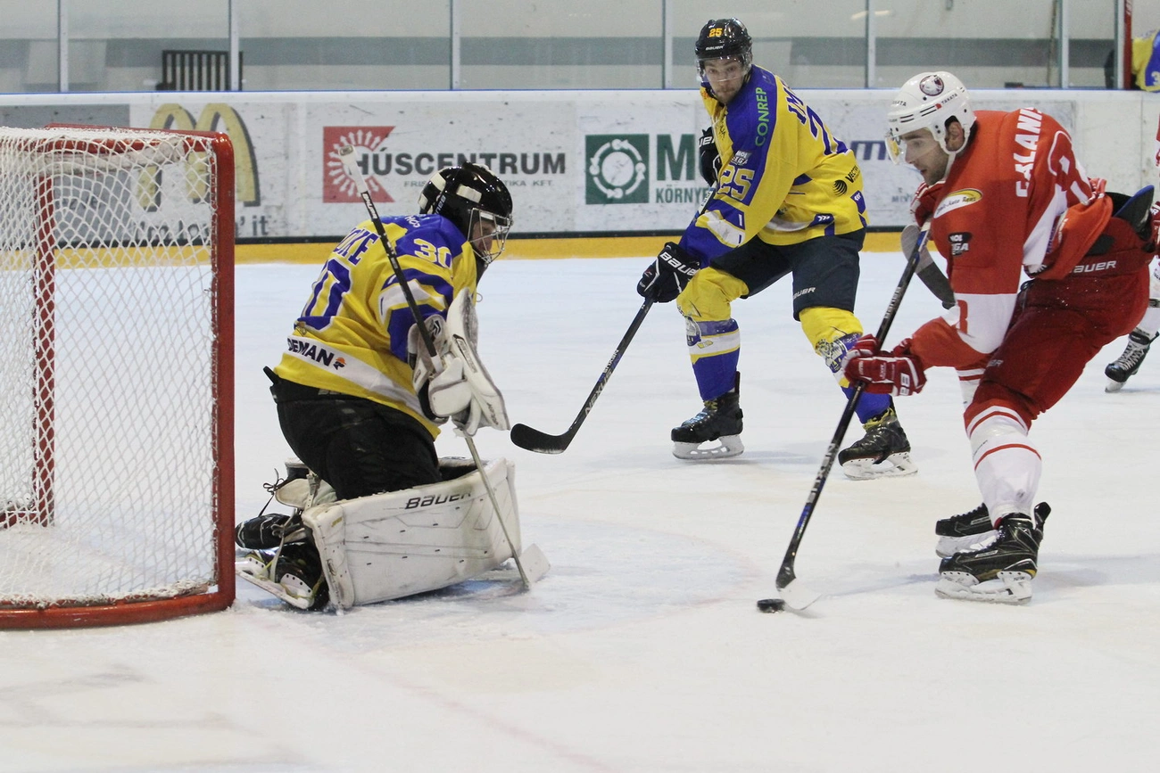 DVTK Jegesmedvék - Brassó: 7-1