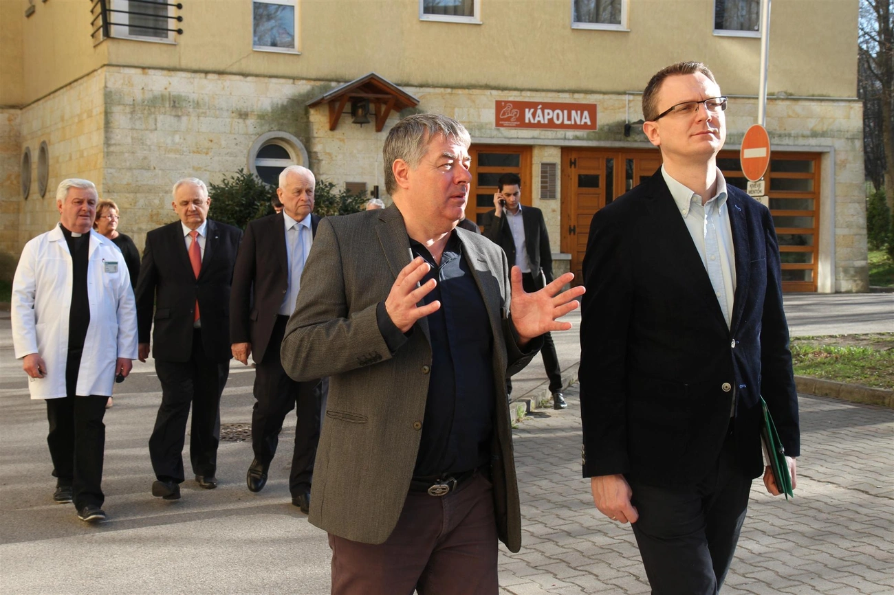 Bejárás a megyei kórházban