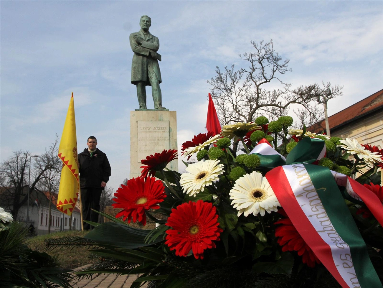 Koszorúzás március 15-én II.