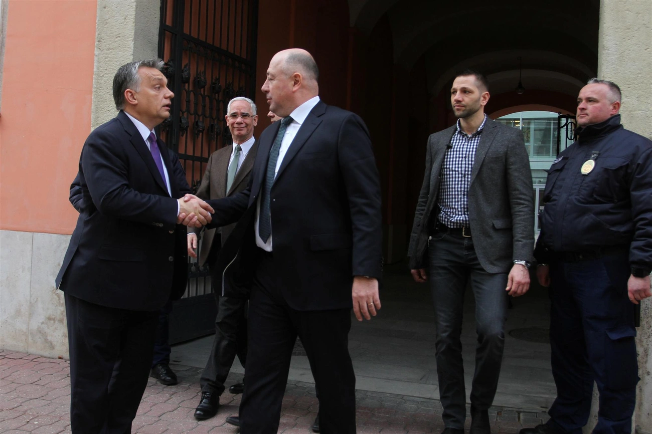 Orbán Viktor a miskolci városházán
