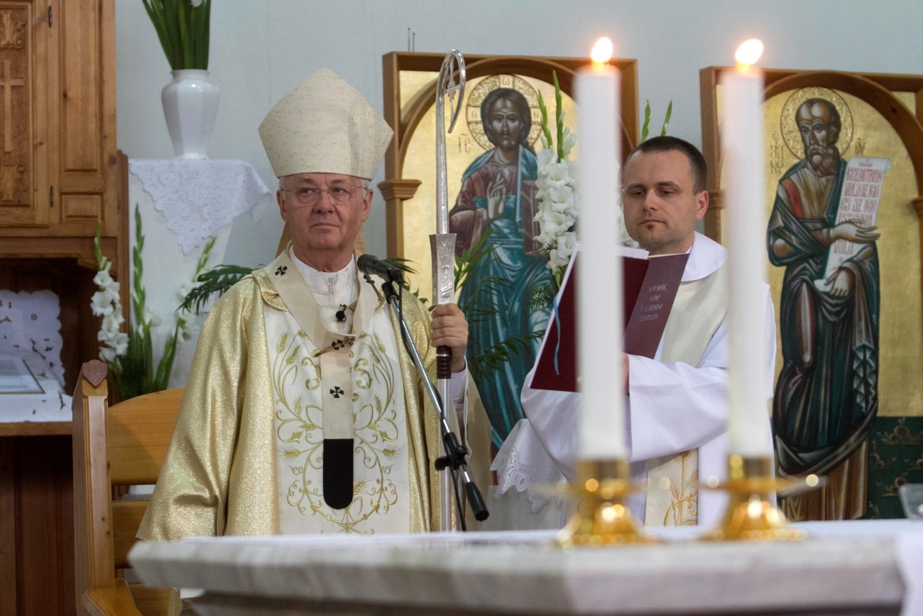 Papszentelés az Avas-déli Ige templomban